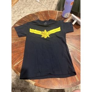 Captain Marvel Shirt XS